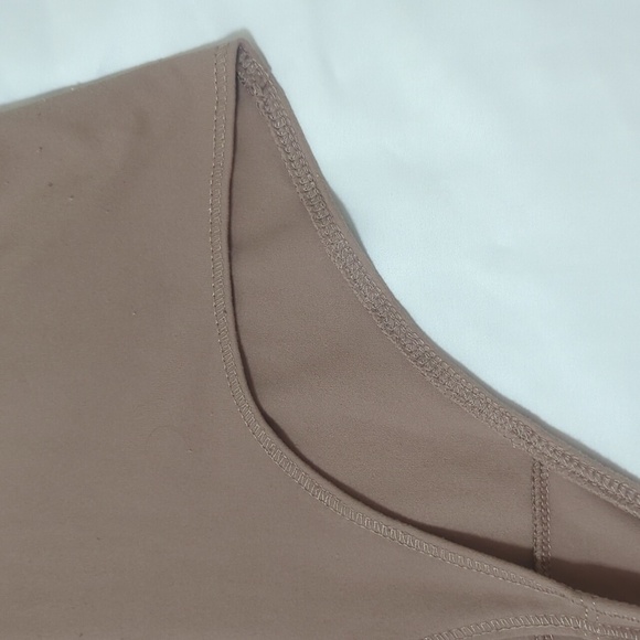 A&F Long Sleeve Double Layered Seamless Cutout Bodysuit, Color Tan Size S - Picture 15 of 16